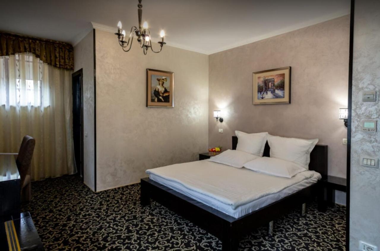 Pensiune Turistica Tosca Bacău Exterior foto